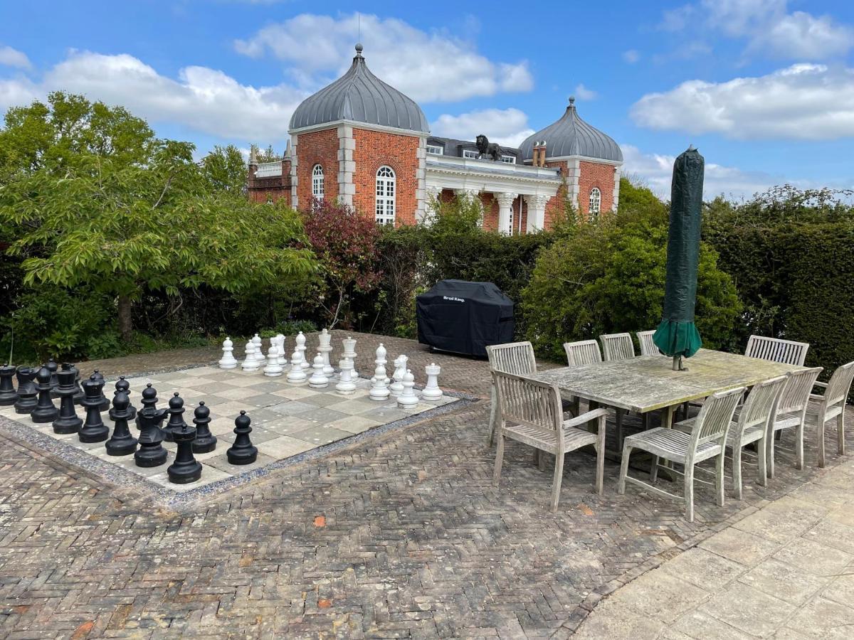 Eastwood Observatory: 12 Bedrooms, Swimming Pool And Tennis Court Hailsham Exterior foto